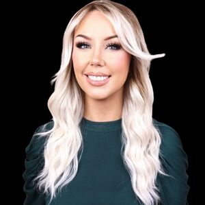 Chelsey Smith Crowns Summer Livia Petite